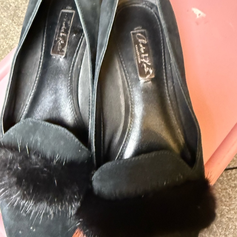 Charles & Keith Collection Black Suede Flats Faux Fur Trim size 8 - Picture 4 of 9